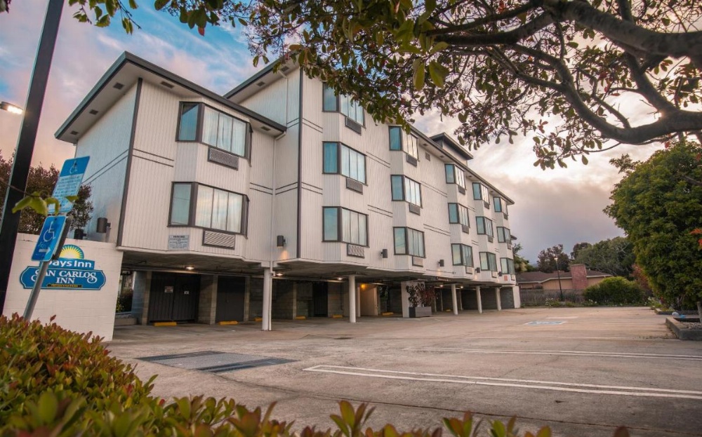 Days Inn by Wyndham Monterey Downtown Image 10
