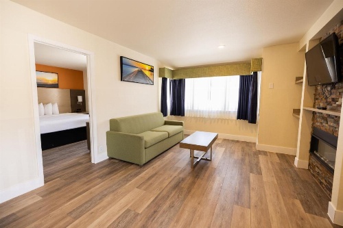 Days Inn by Wyndham Monterey Downtown image 17