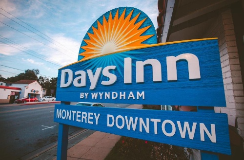 Days Inn by Wyndham Monterey Downtown image 37