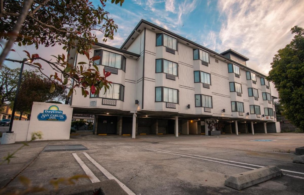 Days Inn by Wyndham Monterey Downtown Image 7