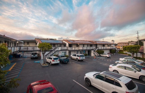 Days Inn by Wyndham Monterey Downtown image 8